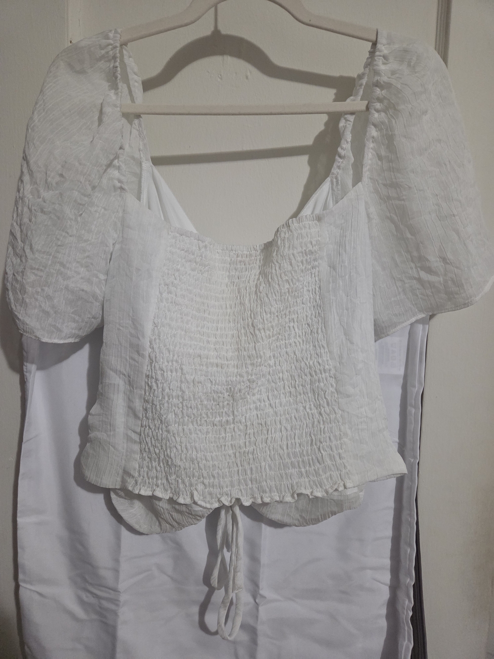 Wayf White Ruched Puff-Sleeve Crop Top - Picture 4 of 5